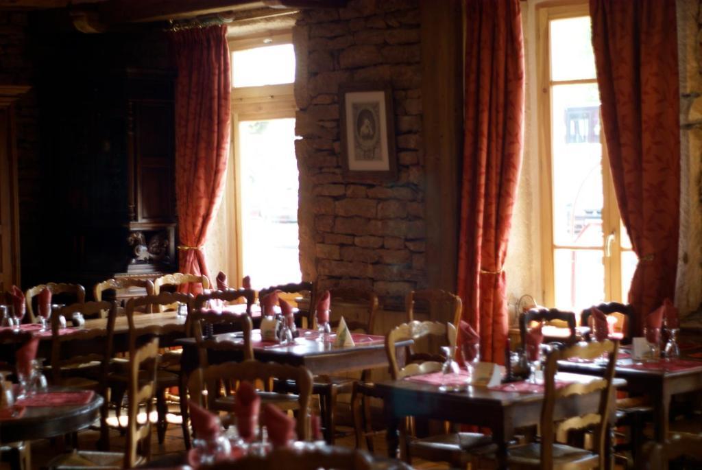 ホテル Le Relais De L'Abbaye トゥールニュ エクステリア 写真