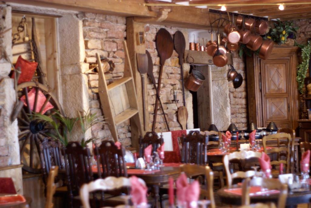 ホテル Le Relais De L'Abbaye トゥールニュ エクステリア 写真