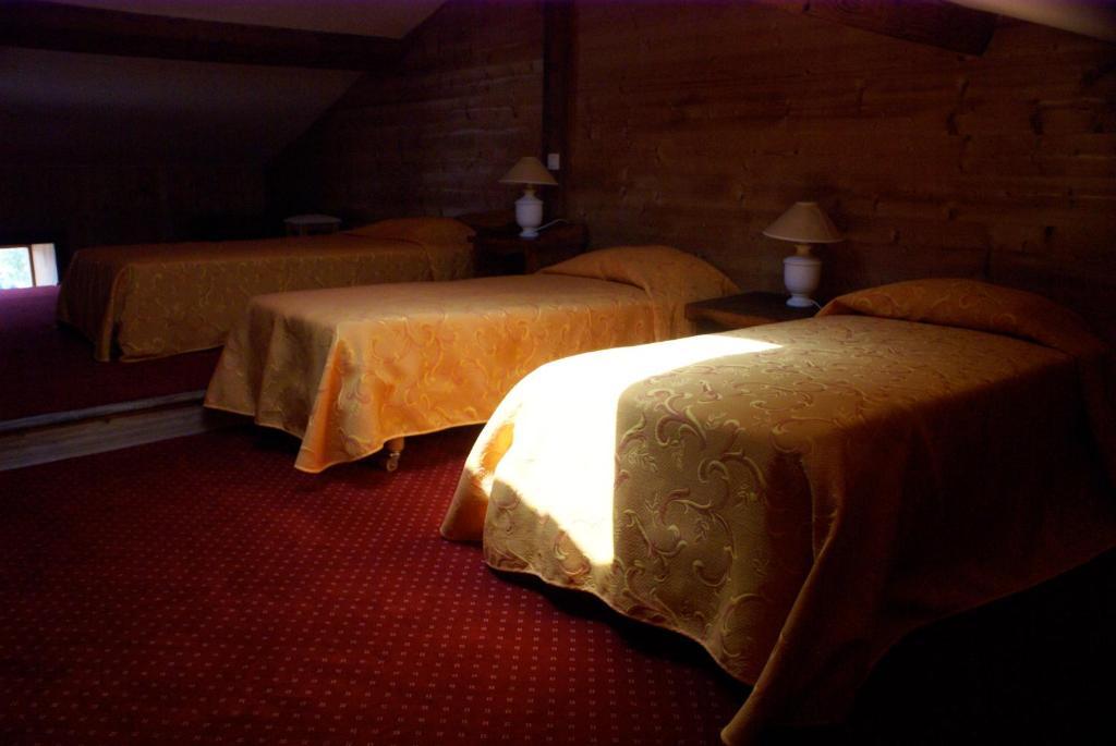 ホテル Le Relais De L'Abbaye トゥールニュ エクステリア 写真